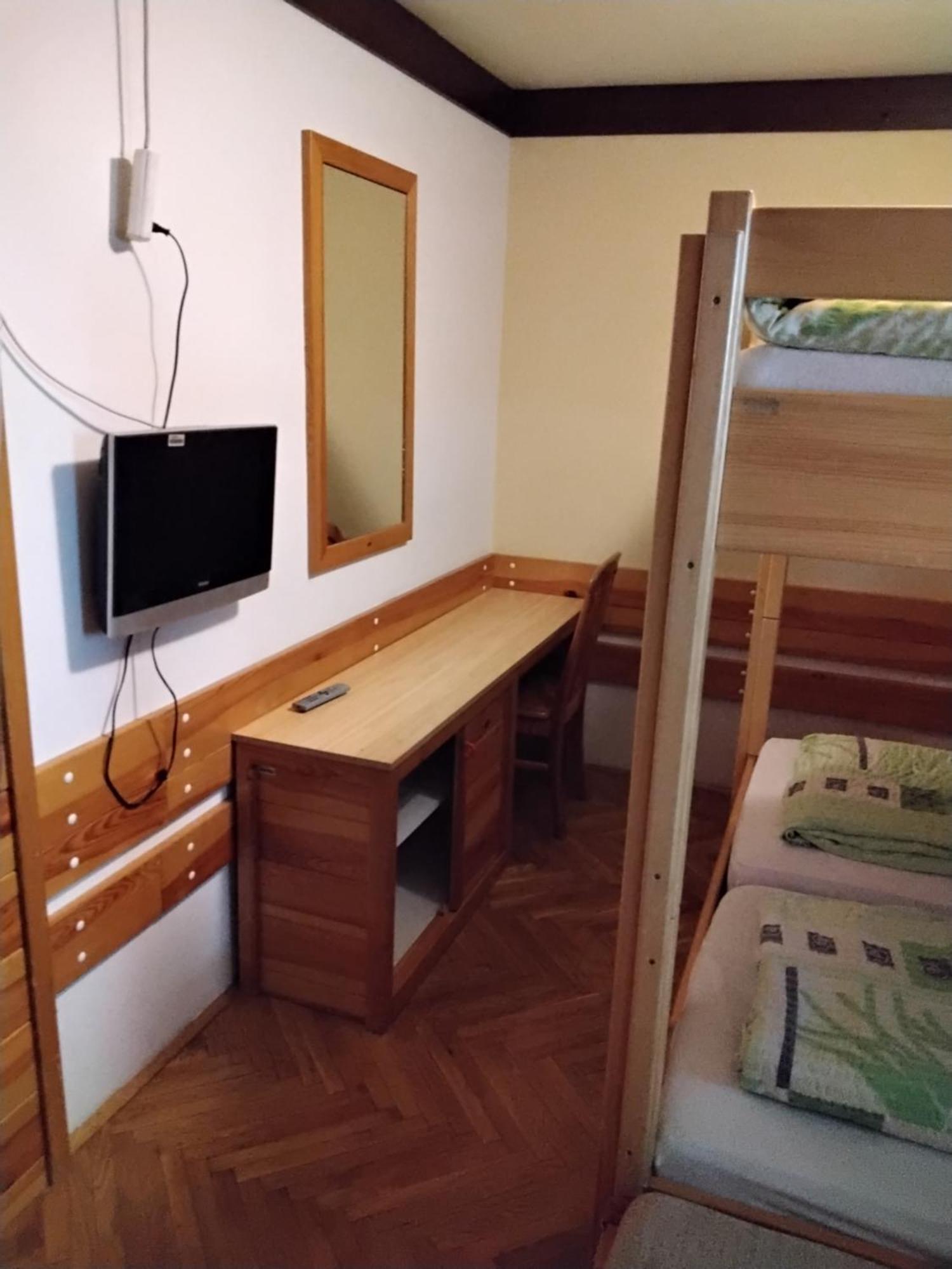 Accommodation And Restaurant Tia Церклье-на-Гореньскем Экстерьер фото
