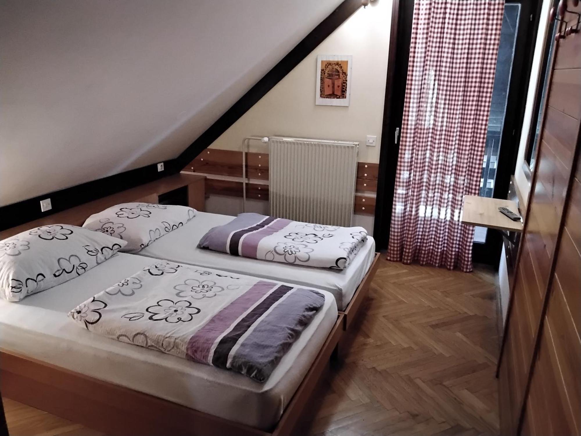 Accommodation And Restaurant Tia Церклье-на-Гореньскем Экстерьер фото